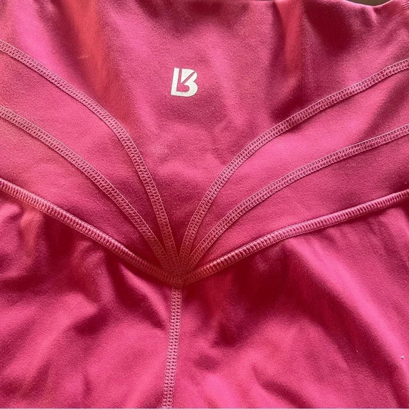 BuffBunny Crisscross Front Leggings Rose Pink Size Small - Picture 6 of 11